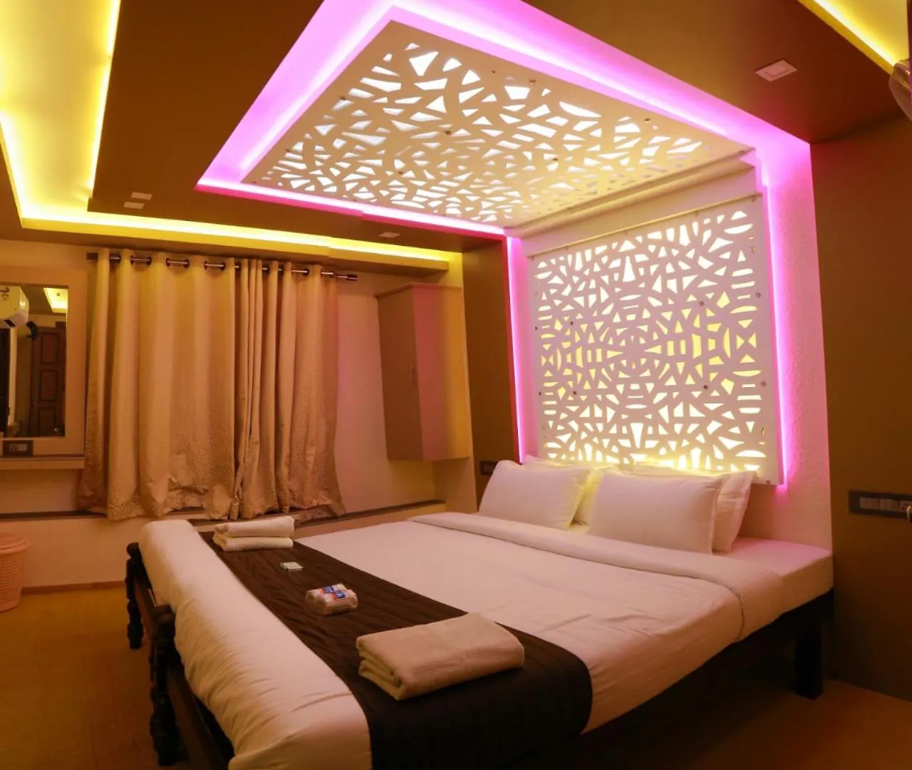 Hotel na wodzie Hotel Double Decker Boathouse Alappuzha